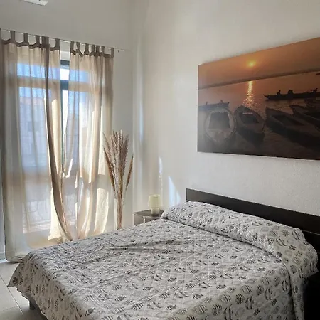 Nonna Ita Konukevi *